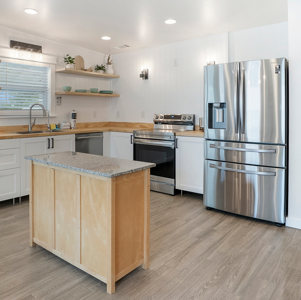 Fully equipped kitchen at The Beach Break